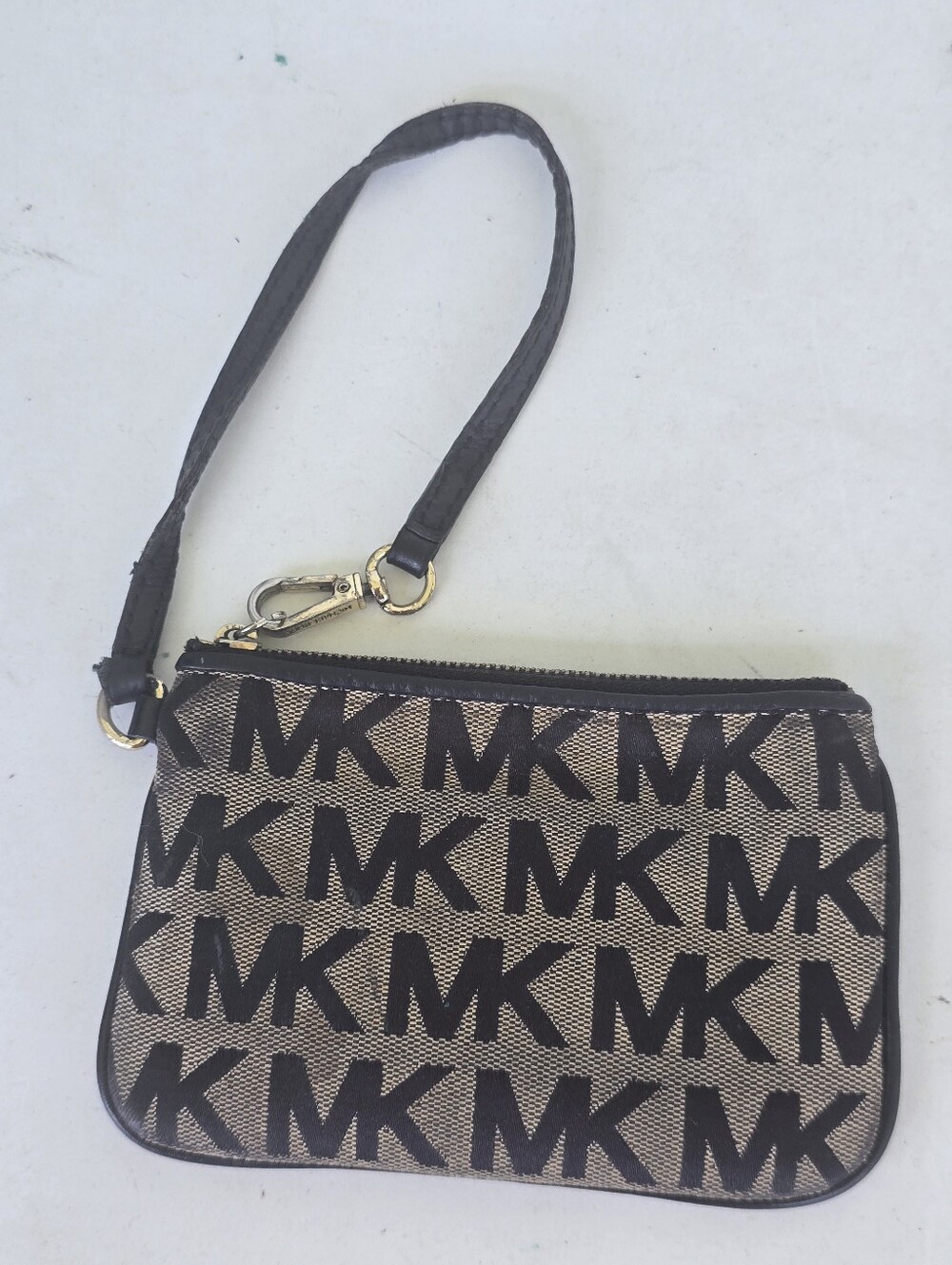 Michael Kors MK Logo Jacquard Wristlet Clutch Black Beige Gold Hardware 4x6 - Picture 2 of 10